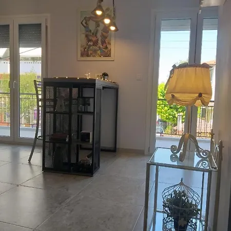 Apartment Sea