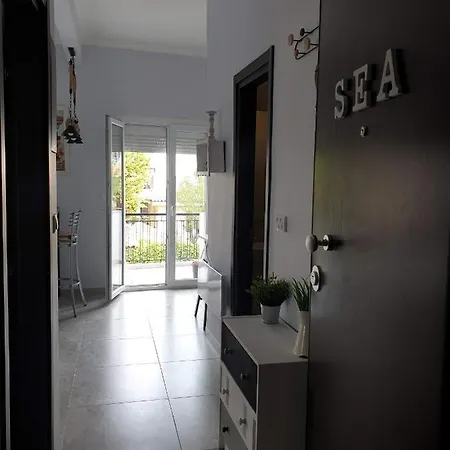 Sea Apartment *