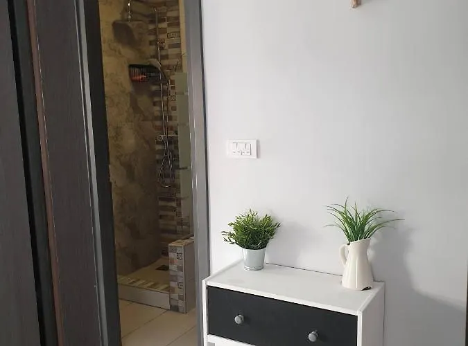 Sea شقة Peraía